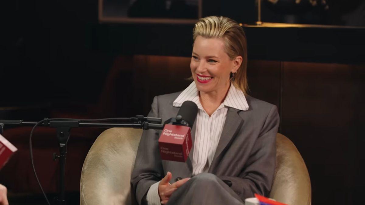 Photo of Elizabeth Banks.