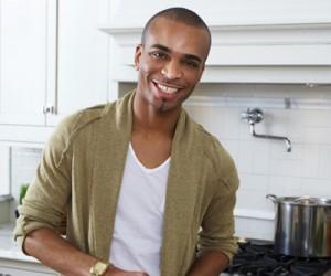 2011__07__Travis_London_July29newsbt_00 300×250.jpg