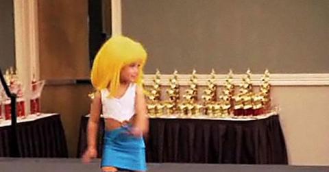 Pretty woman toddlers