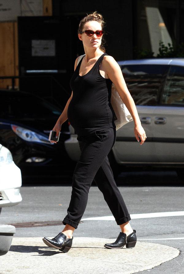 Olivia wilde baby bump 08