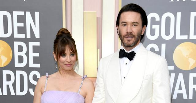 kaley cuoco tom baby bump globes