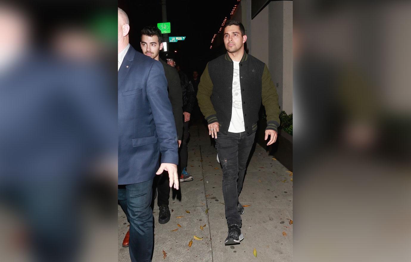 Joe Jonas and Wilmer Valderrama grab dinner at Craig&#8217;s