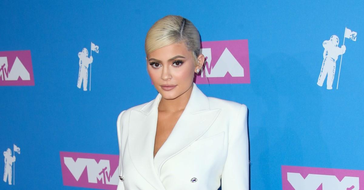 What Is Kylie Jenner S Net Worth Kuwtk Star Is Not A Billionaire But Still Makes A Lot Of Money