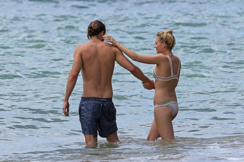 Tom Brady Nude Sunbathing in Italy After Conspiring To 
