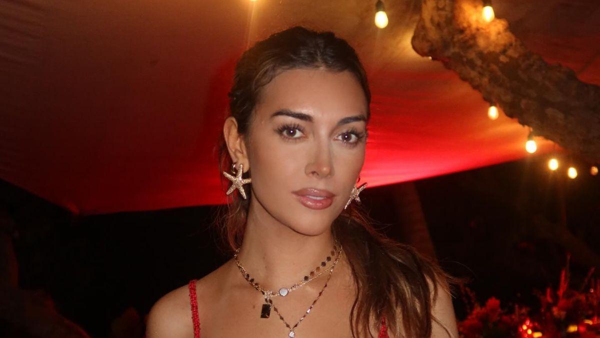 Image of The influencer decalres Taylor Swift's 'So Long London' one of 'the best songs ever written.'