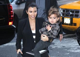 Kourtney kardashian dec22nea_0.jpg