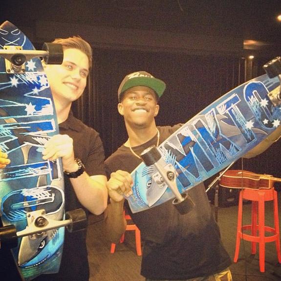 //mkto skateboard