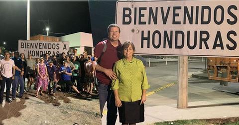 Fans slam the duggars missionary work honduras pp