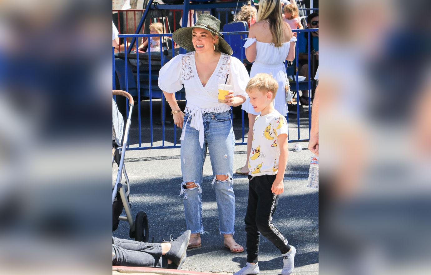 Hilary Duff At Farmer's Market