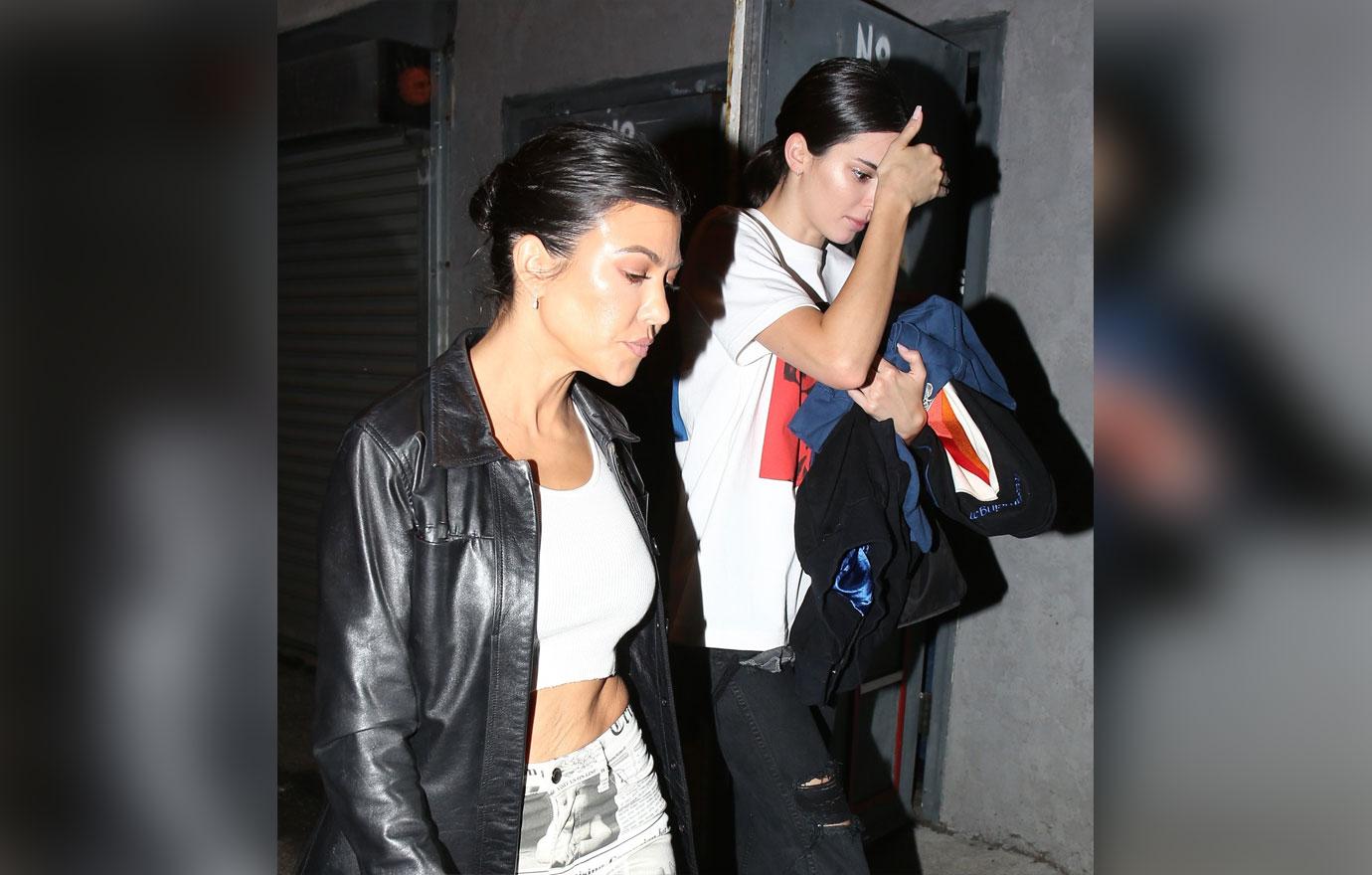 Kendall jenner kourtney kardashian opposite style 7