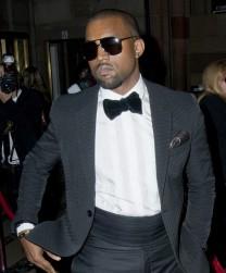 2010__10__wenn5546411 208×300.jpg