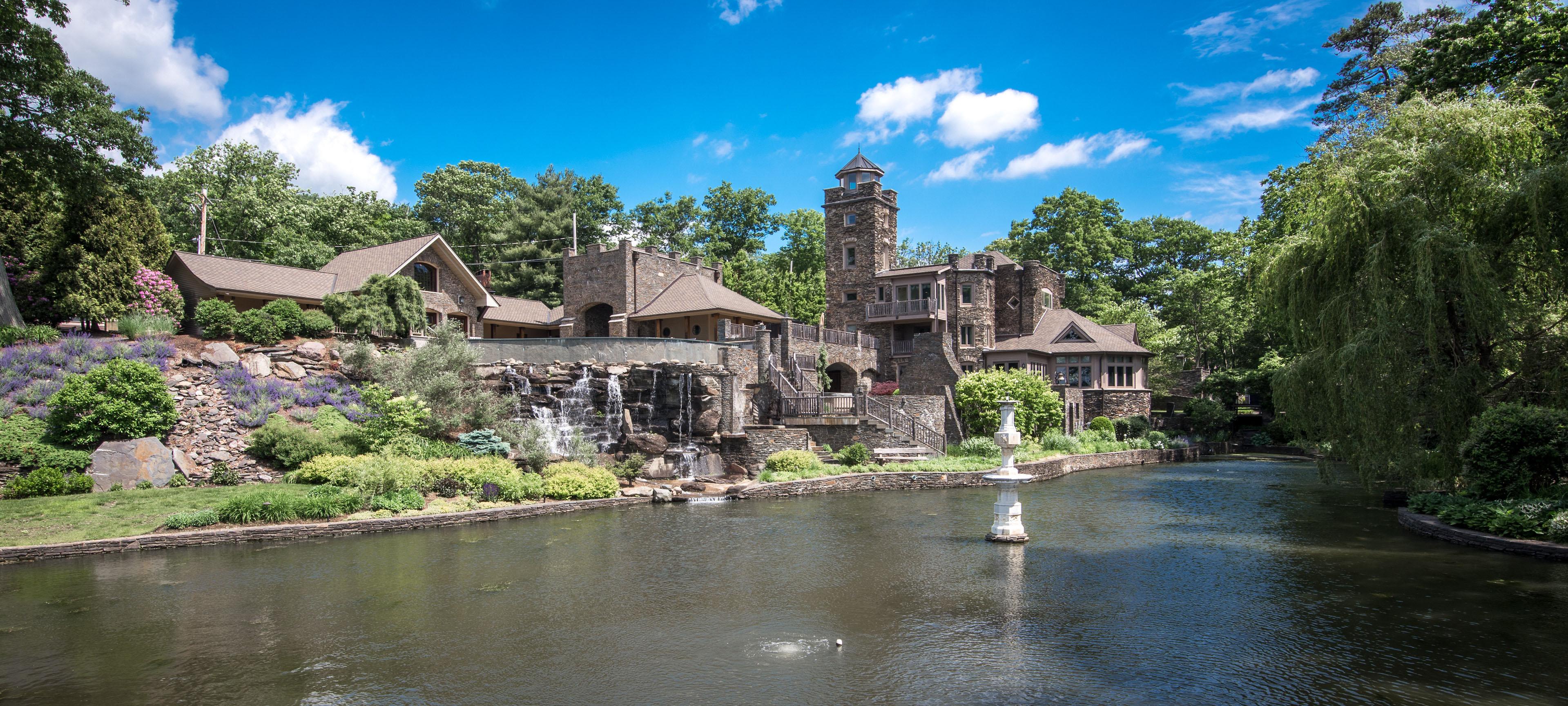 derek jeter house outdoors view