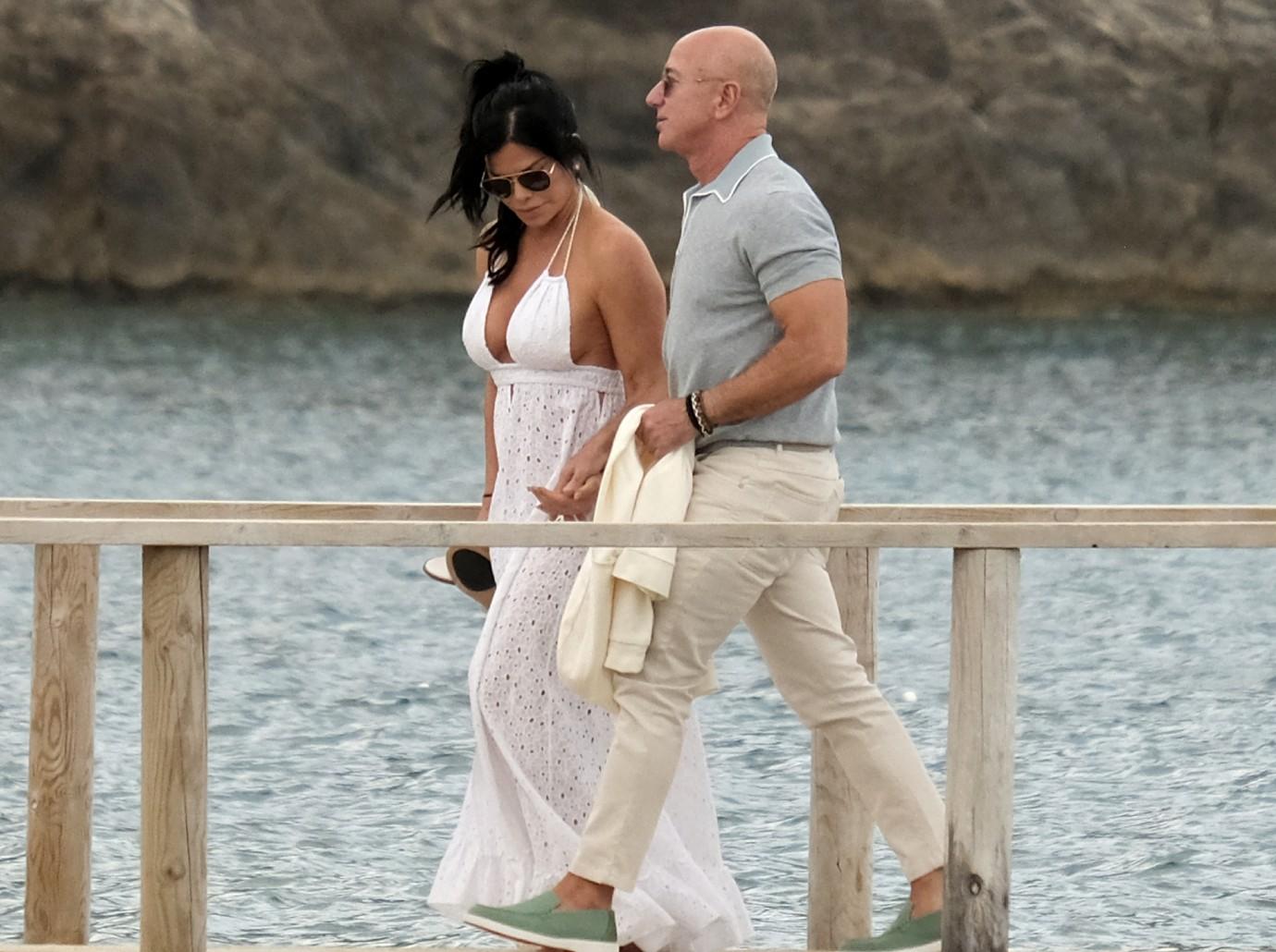 lauren sanchez hints jeff bezos engagement