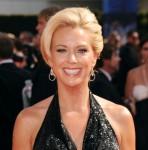2011__09__Kate Gosselin Sept19ne 148×150.jpg
