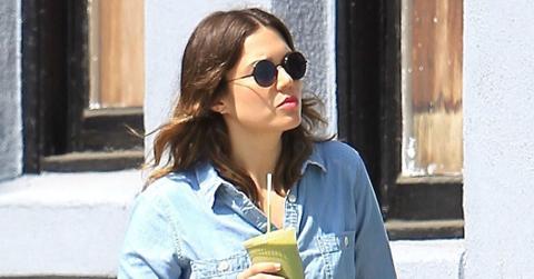 Mandy Moore This Is Us Classic Style Photos Long