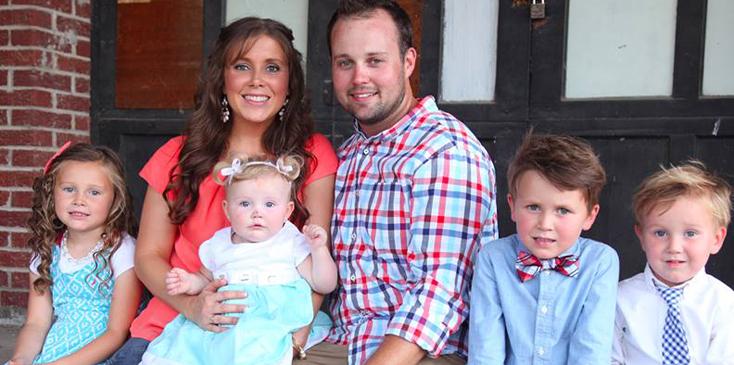 Anna duggar josh duggar family photoshoot kids hero