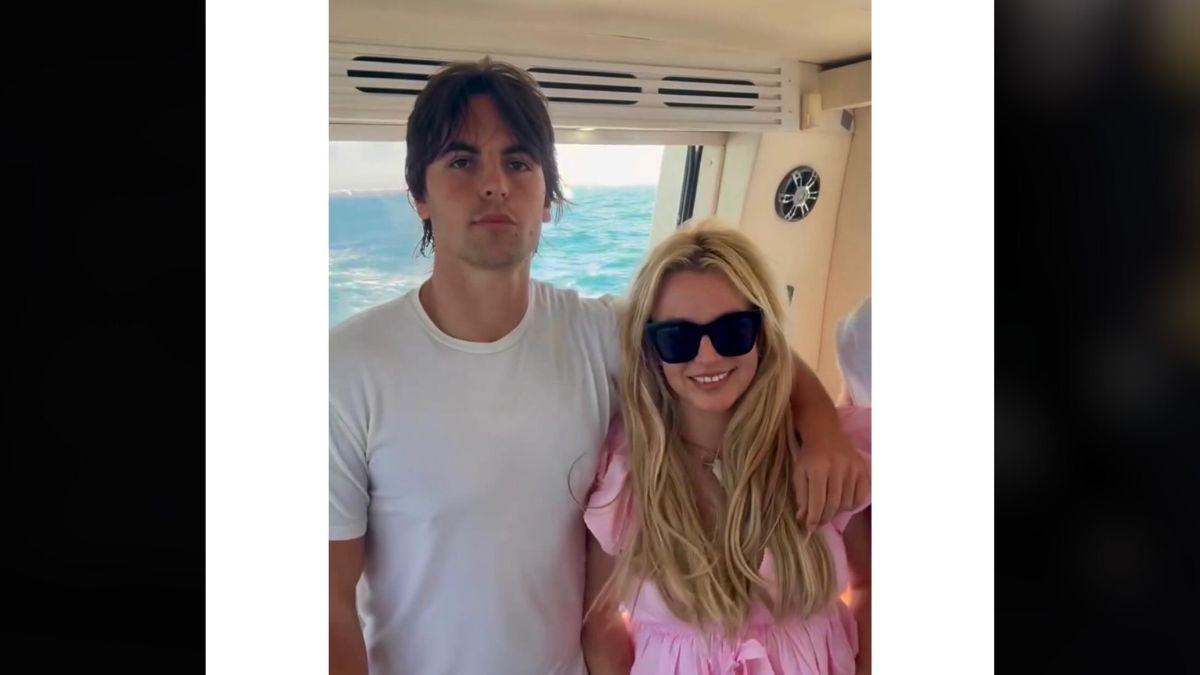 Photo of The singer spent time with her two sons after the arrest.