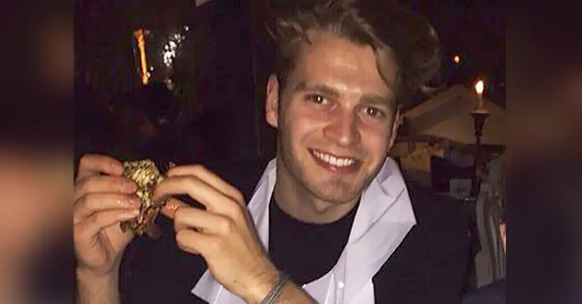 image of Princess Diana's nephew appears in the drama 'Pinch & Ouch' under the stage name Louis Lyons.