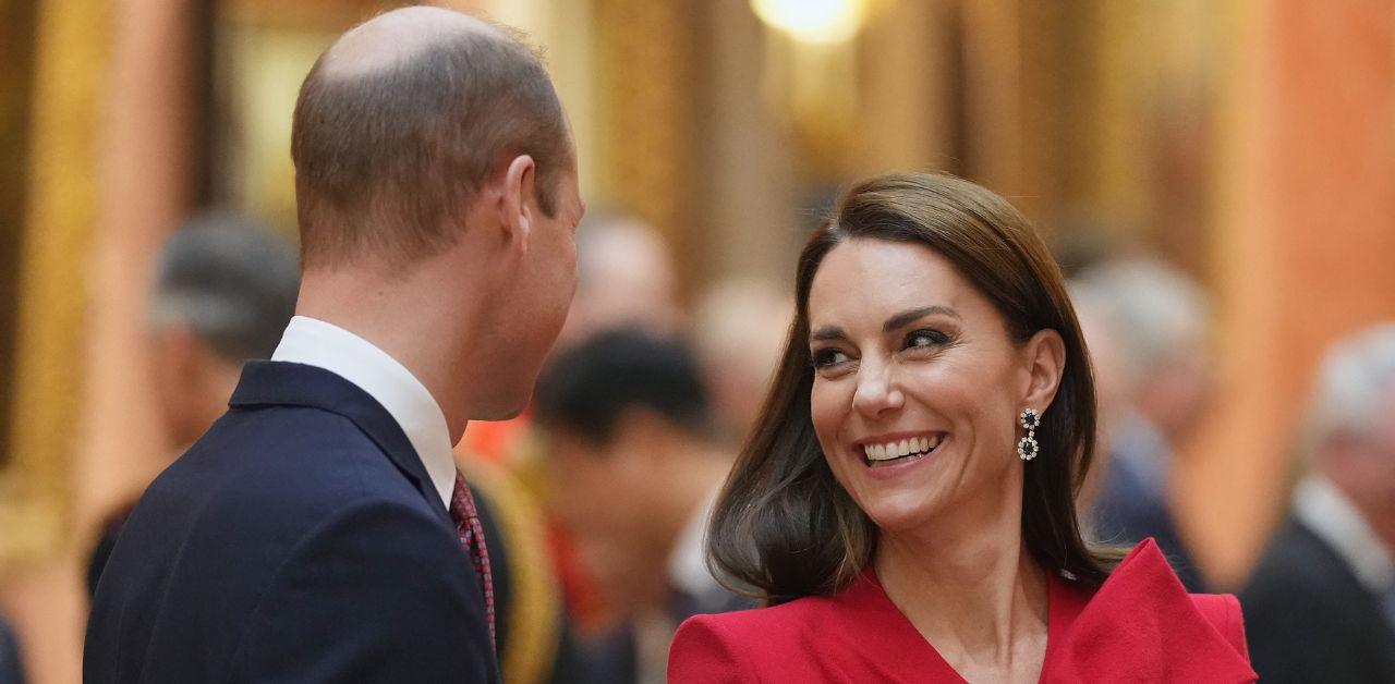 kate middleton friends baffled she photographed without wedding ring