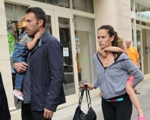 2010__08__Garner_Affleck_Aug23_067 300×239.jpg