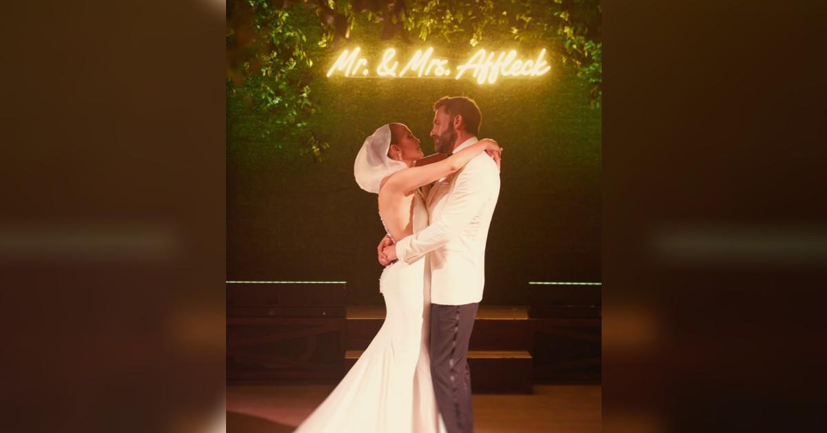 Jennifer Lopez Paid Tribute to Ben Affleck with Her Wedding Dress