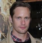 2010__05__alexander_skarsgard_May22 149&#215;150.jpg