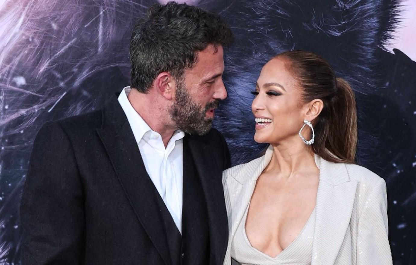 ben affleck erratic mood swings jennifer lopez split trying work