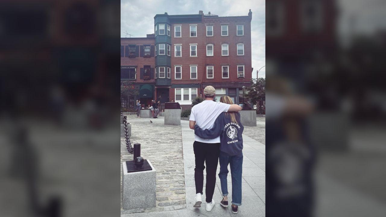 Image of the two sparked romance rumors after filming the hit HBO series