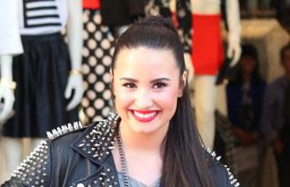 Demi lovato teaser_319x206.jpg