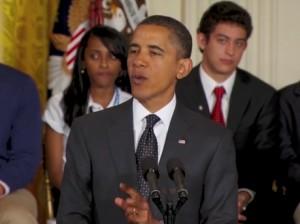 2010__10__President_Obama_Oct18newsnea 300&#215;224.jpg