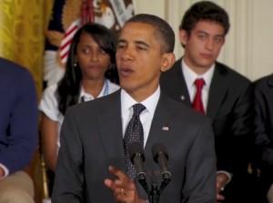 2010__10__President_Obama_Oct18newsnea 300×224.jpg