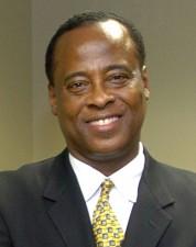 2009__12__drconradmurray_13 178×225.jpg