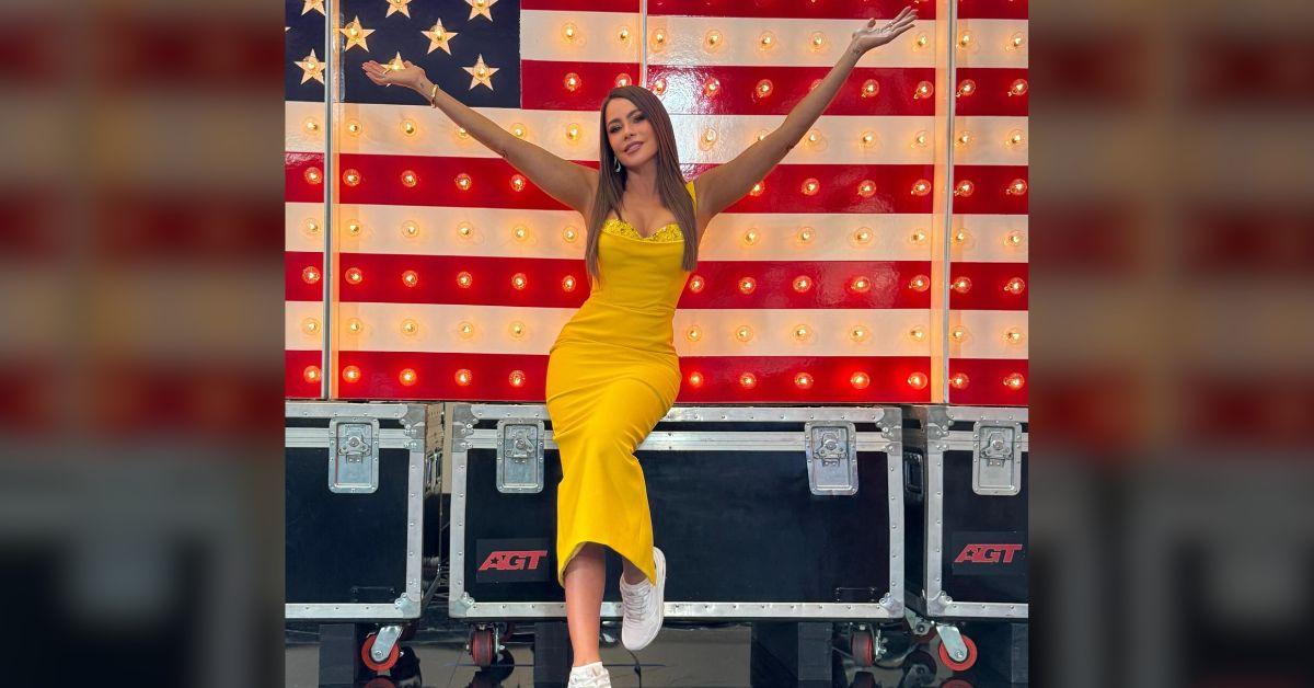 Image of Sofía Vergara stunned in a sunny yellow frock.
