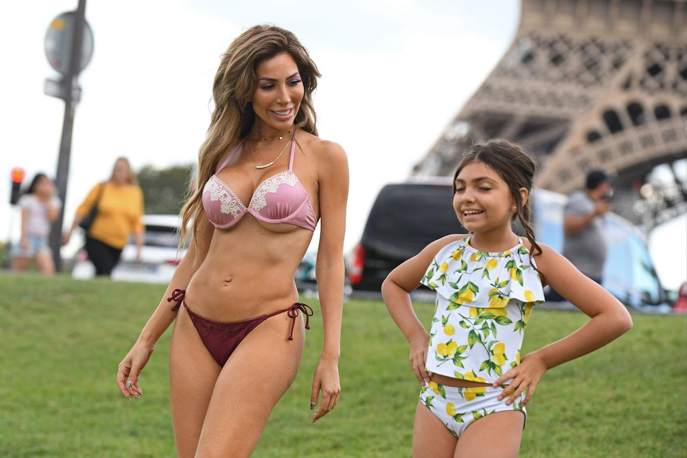 farrah-abraham-bikini-strip-down-daughter-sophia-paris