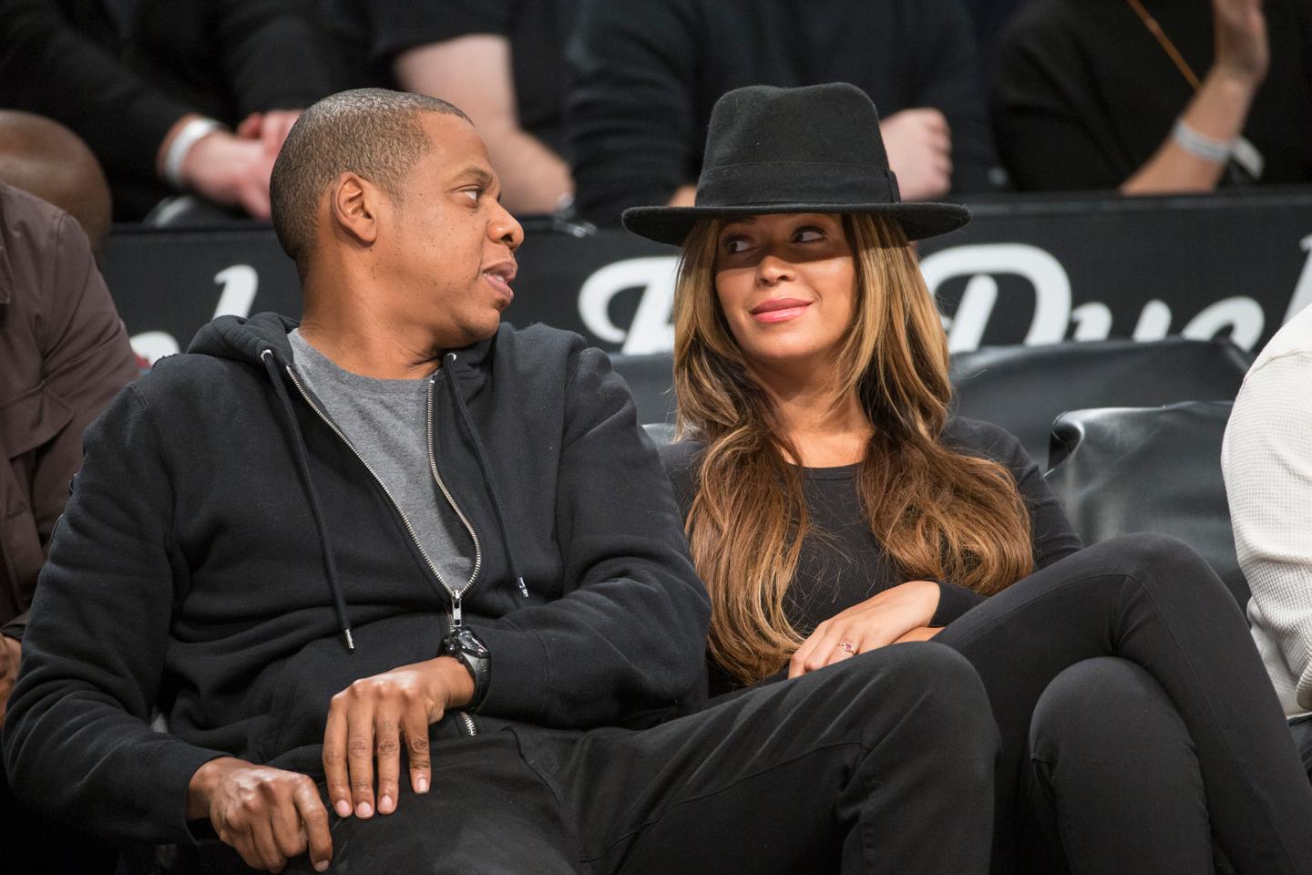 Baby Bump!? Beyoncé Flaunts Tummy During Date Night With Jay Z Amid ...