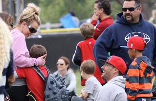 Britney spears kevin federline teaser_319x206.jpg