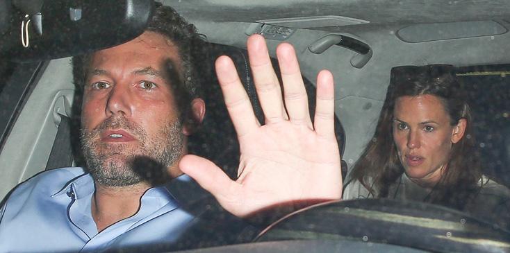 *EXCLUSIVE* Ben Affleck and Jennifer Garner look cozy after a quiet dinner