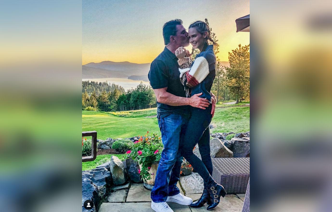 Meghan King Edmonds Jim Edmonds Kiss At Sunset Split