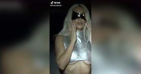 thumbnailnewly single kim kardashian flashes fans with thirst trap pp