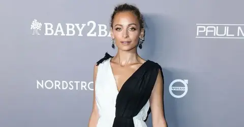 nicole richie sets herself fire blowing out birthday candles