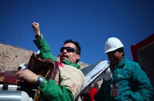 2010__10__Edison_Pena_Chile_Miner_Oct13news 300×197.jpg