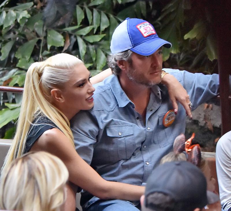 gwen stefani wedding blake shelton engagement rumor