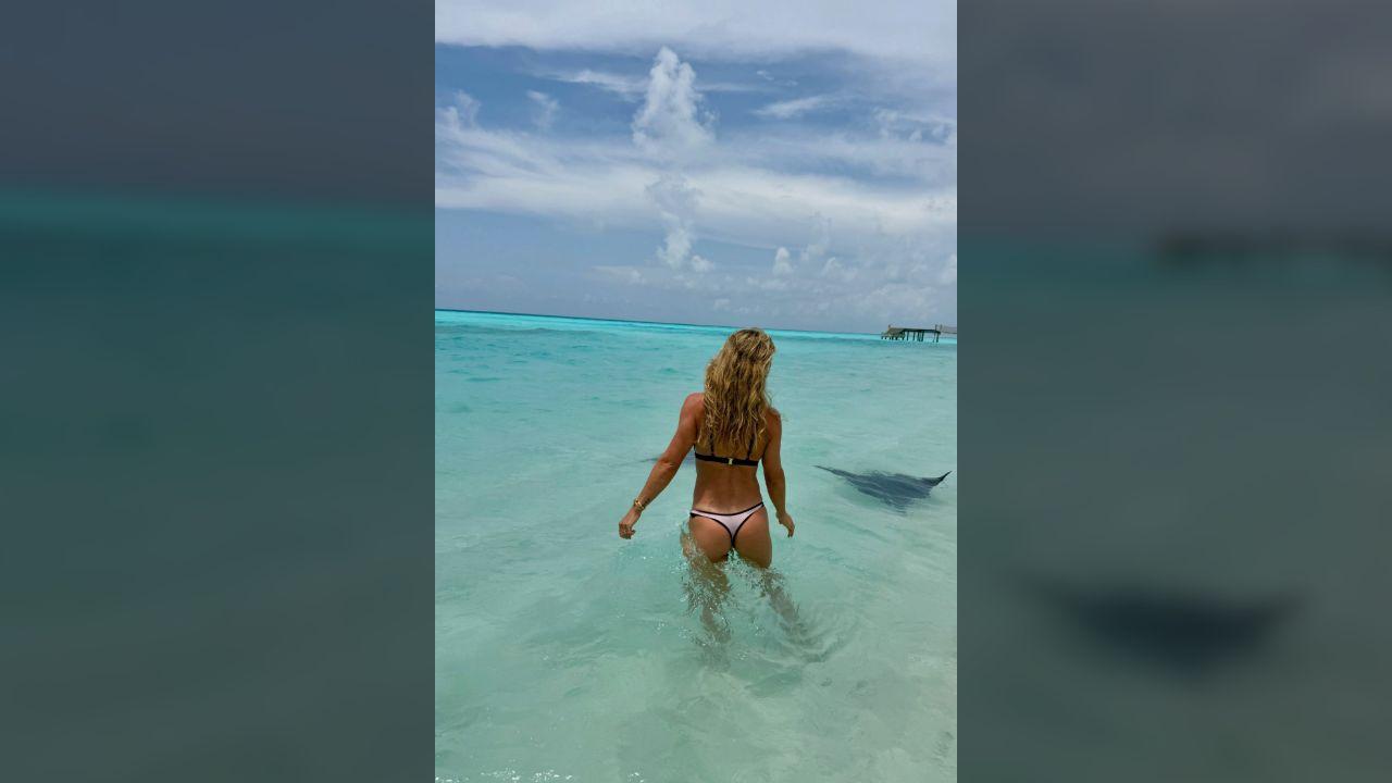 Photo of Elsa Pataky showed off her toned physique in a bikini.