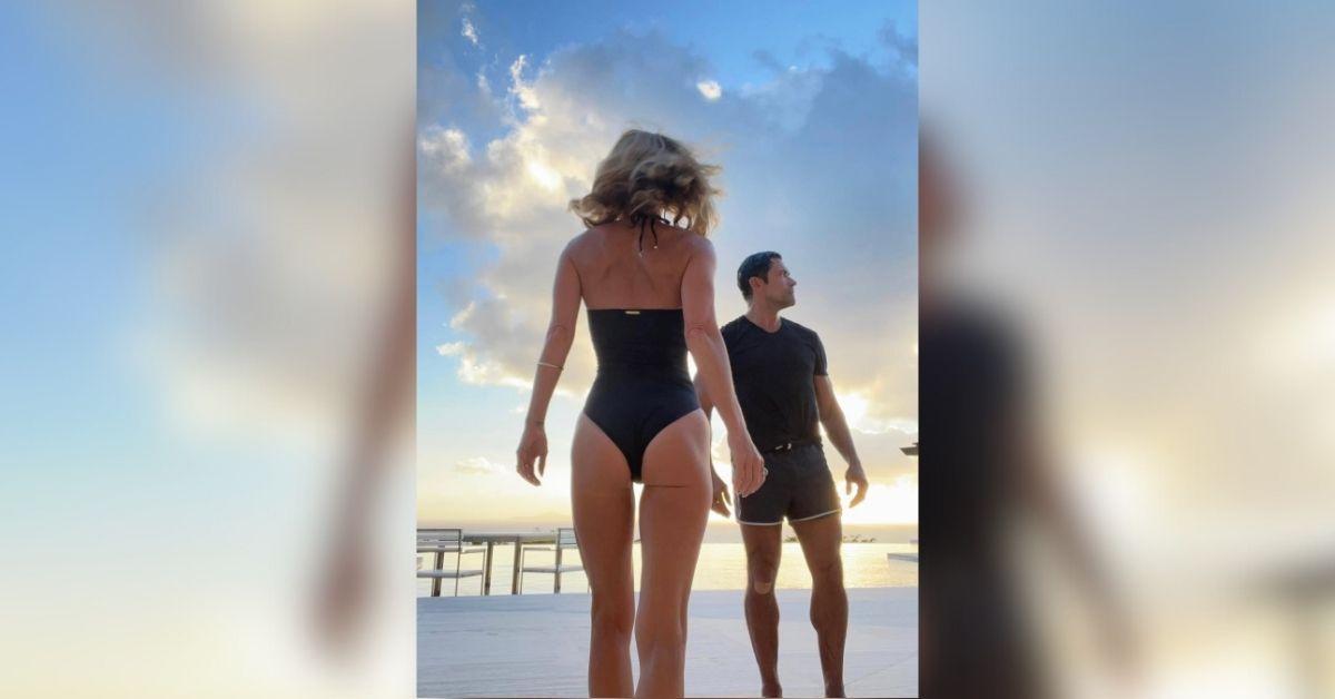 kelly ripa sexiest bikini moments