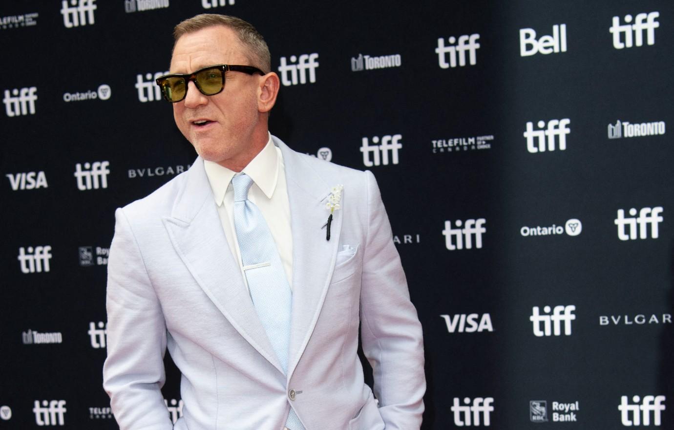 daniel craig ended up writing james bond movie writers strike