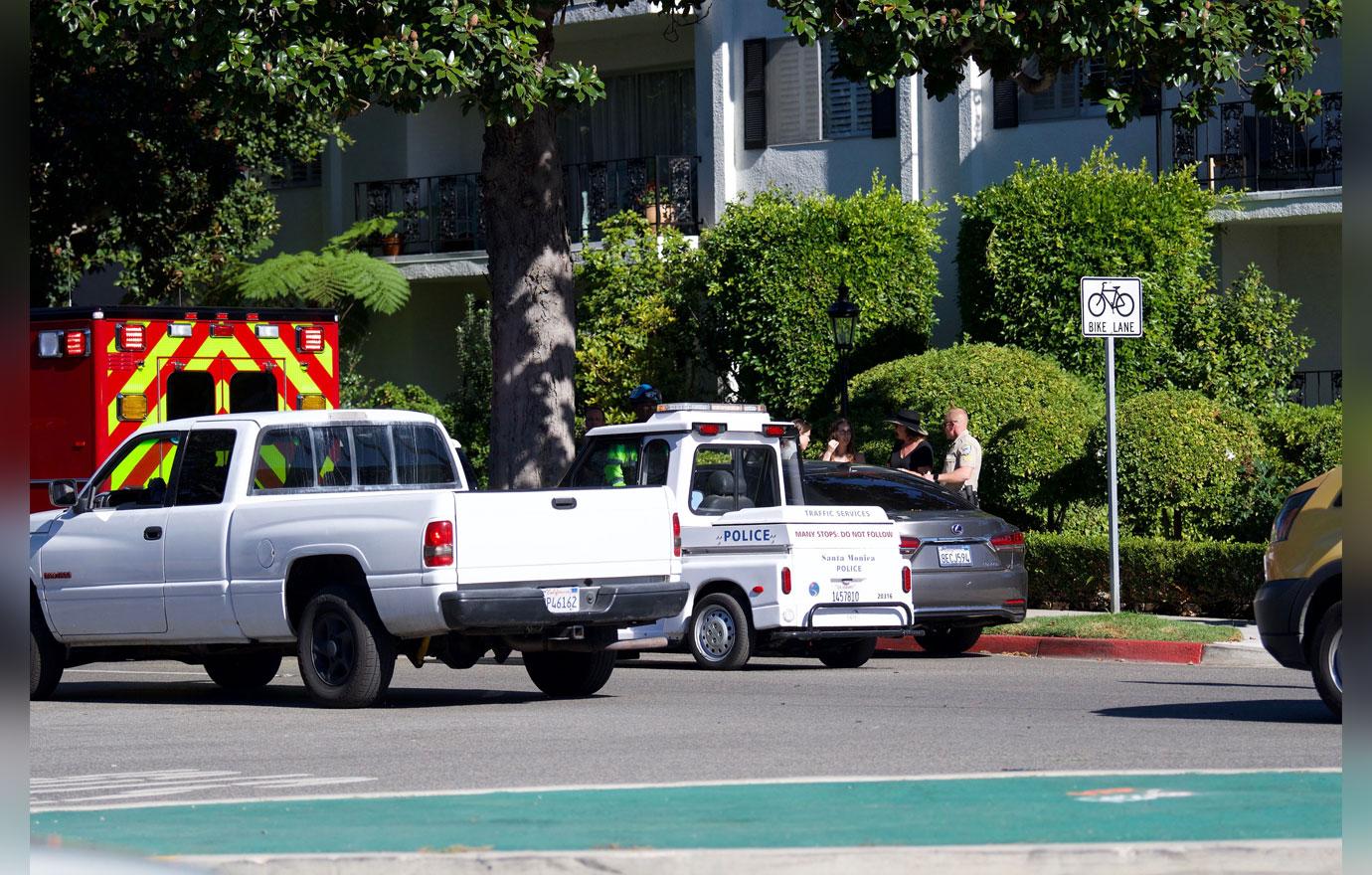 Jennifer Garner&#8217;s car is hit by another vehicle after several cars collide nearby