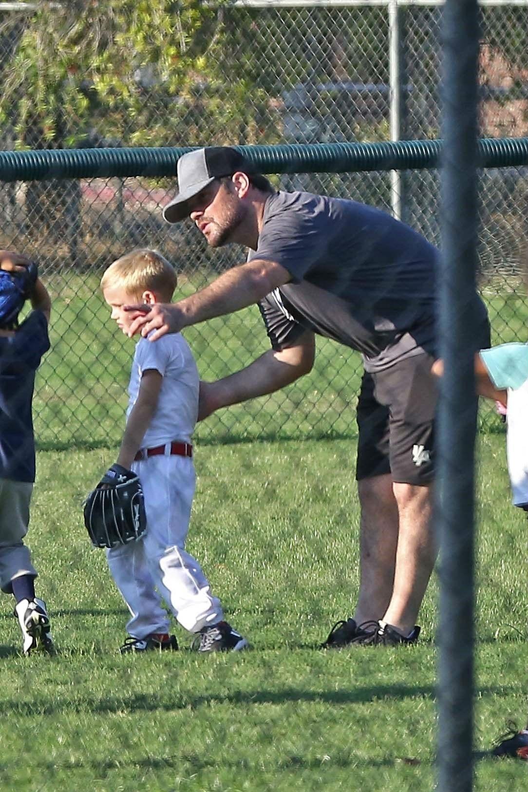 Hilary Duff And Mike Comrie Take Son To Practice Photos1