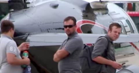 Josh duggar checking back into rehab hero