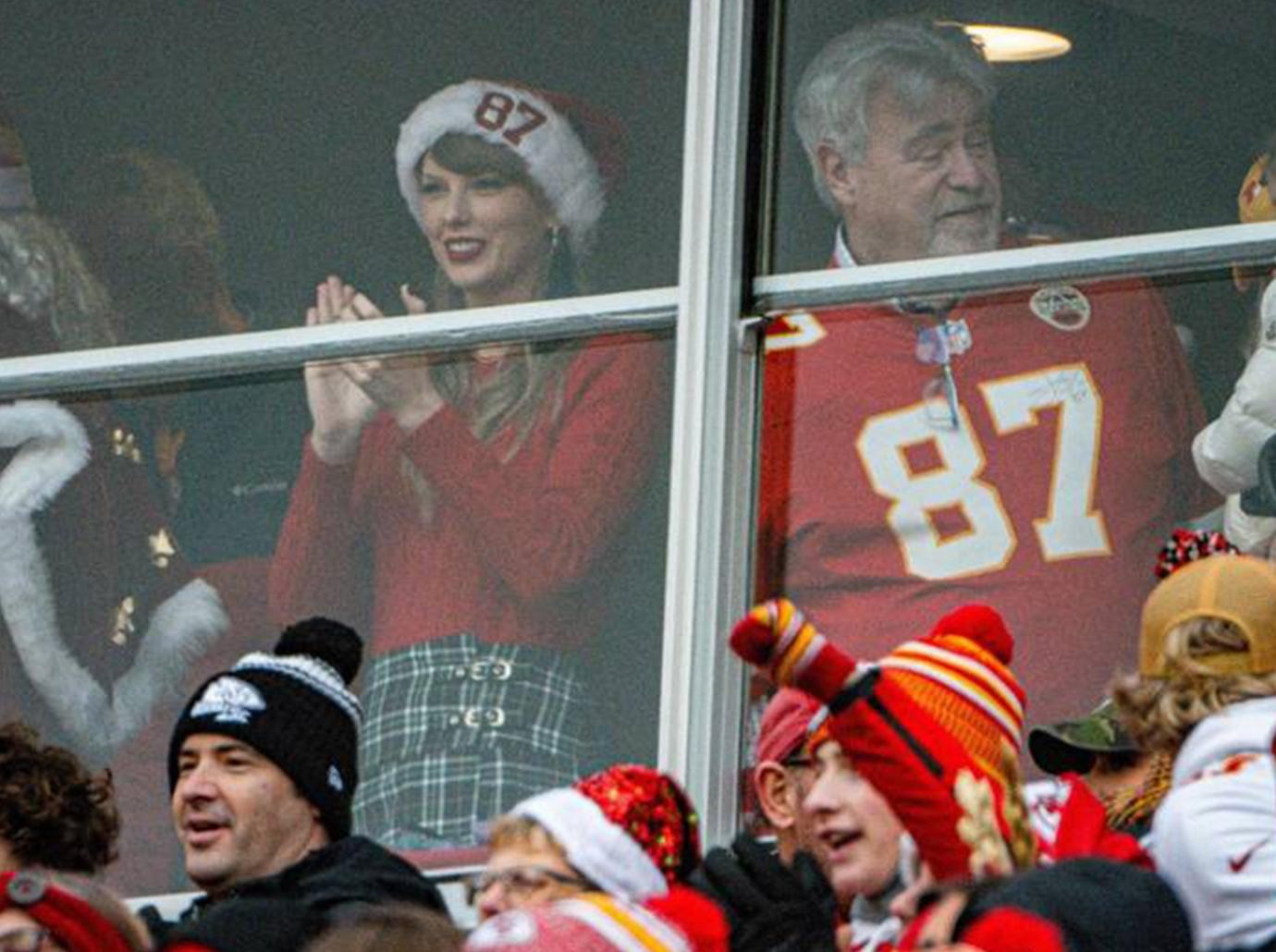 Patrick Mahomes' Dad Praises Taylor Swift For Being 'Genuine' & Kind