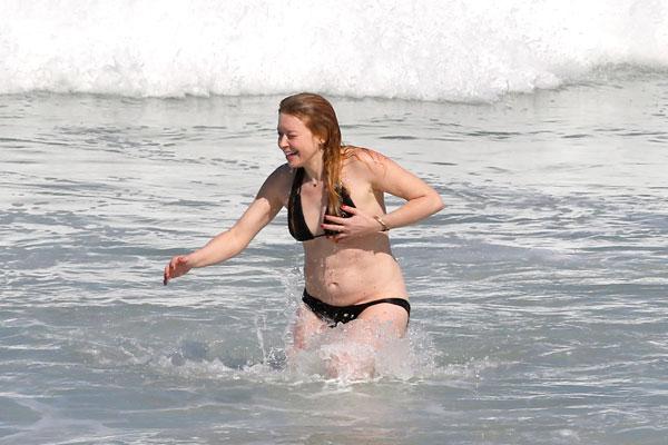 Orange Is The New Black's Natasha Lyonne Suffers Bikini Malfunction On  Beach In Brazil – See Her Nip Slip!